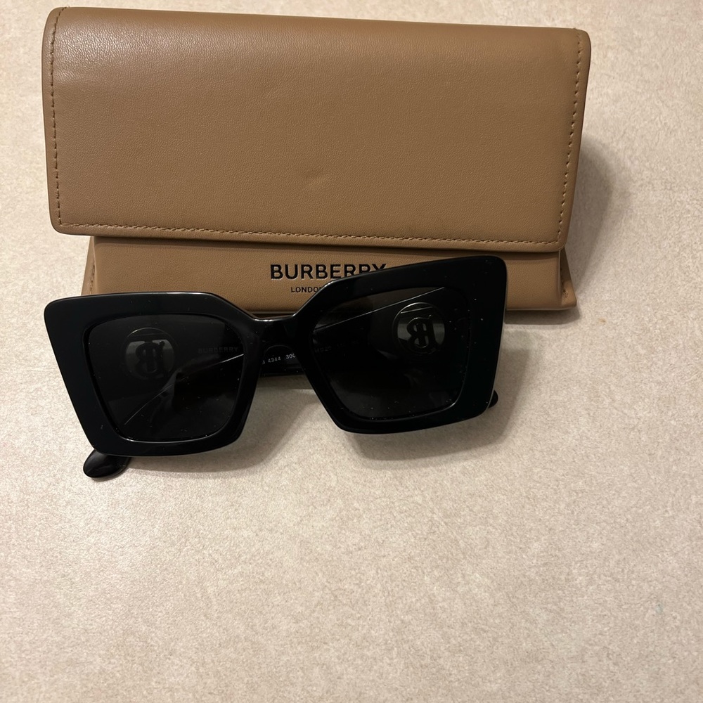 Burberry Shades
